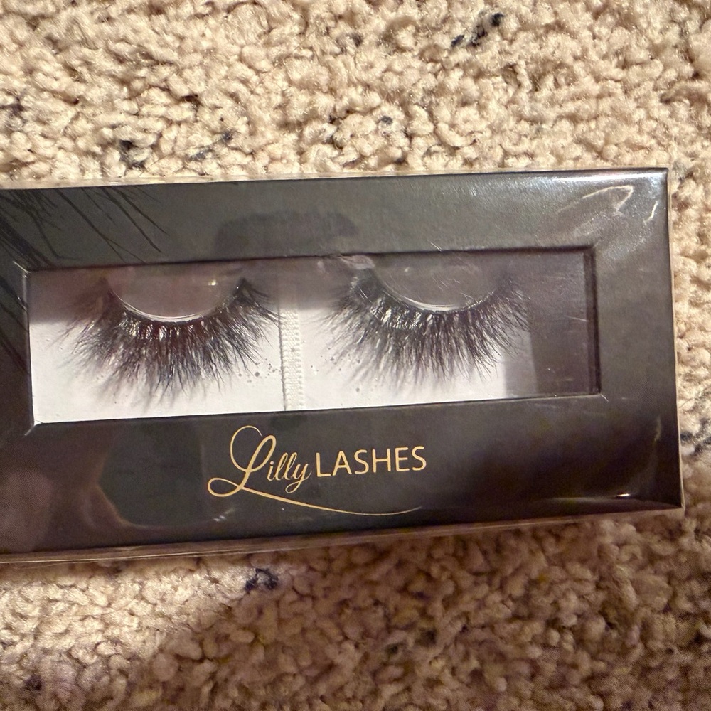 Lilly Lashes Black False eye lashes LYLA